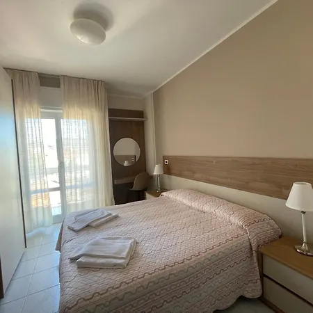 Casavacanze Internazionale מלון דירות 3*