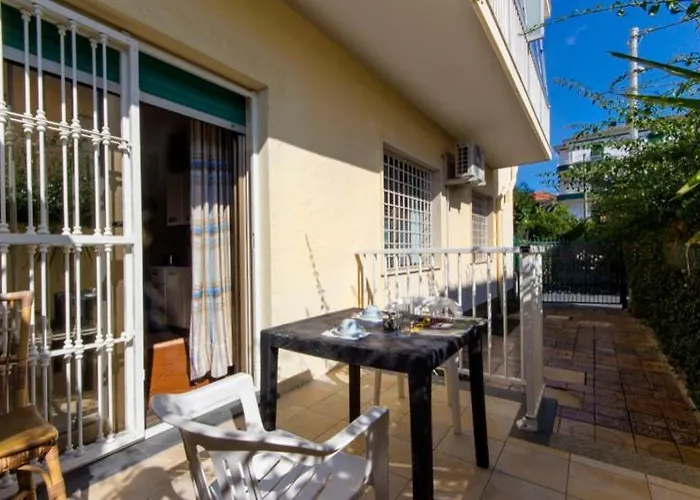 Casavacanze Internazionale 3* Diano Marina